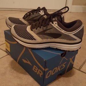 Brooks Revel running shoes